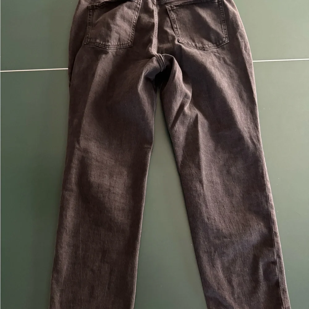 Old Navy Women's Dark Gray High Rise Jeans - Picture 2 of 4